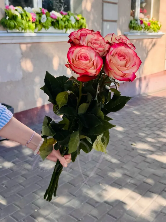 Букет из роз «Малиновый зефир»