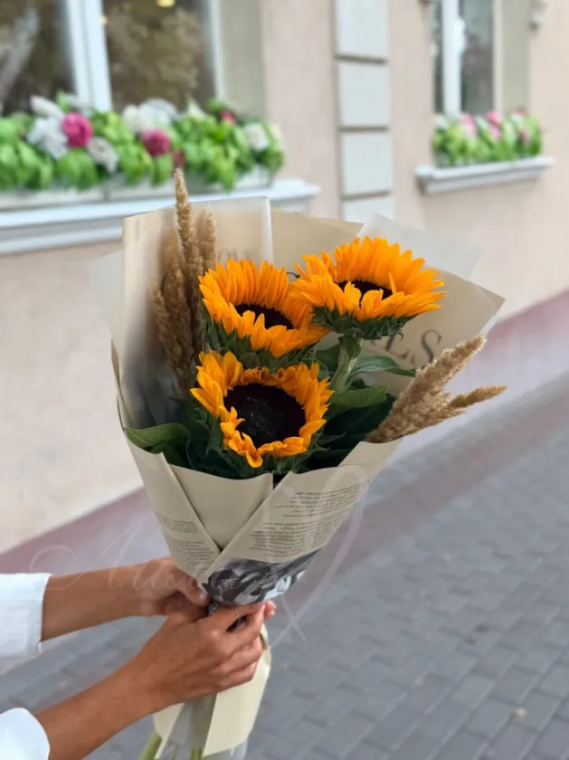 Букет из подсолнуха «С 1 Сентября!