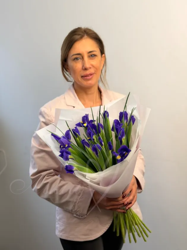 Букет из ирисов «Ириска»