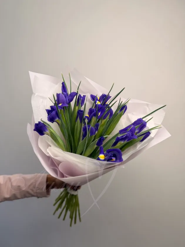 Букет из ирисов «Ириска»