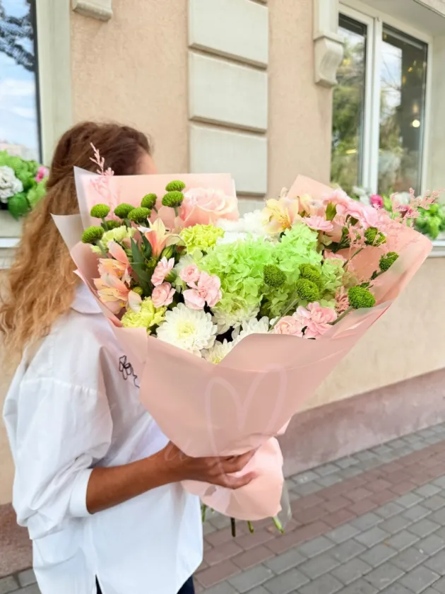 Сборный букет «Приятное мгновение»