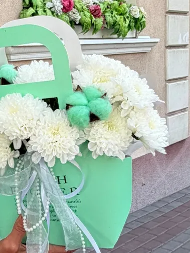 Композиция из хризантемы «Мятный поцелуй»