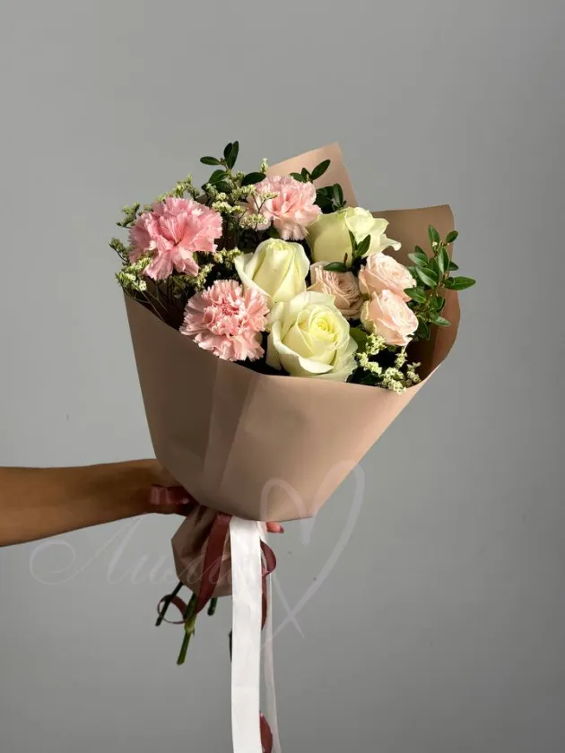 Сборный букет «Бисквит»