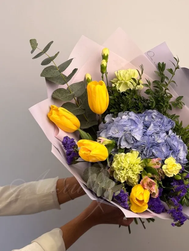 Сборный букет «Магнолия»