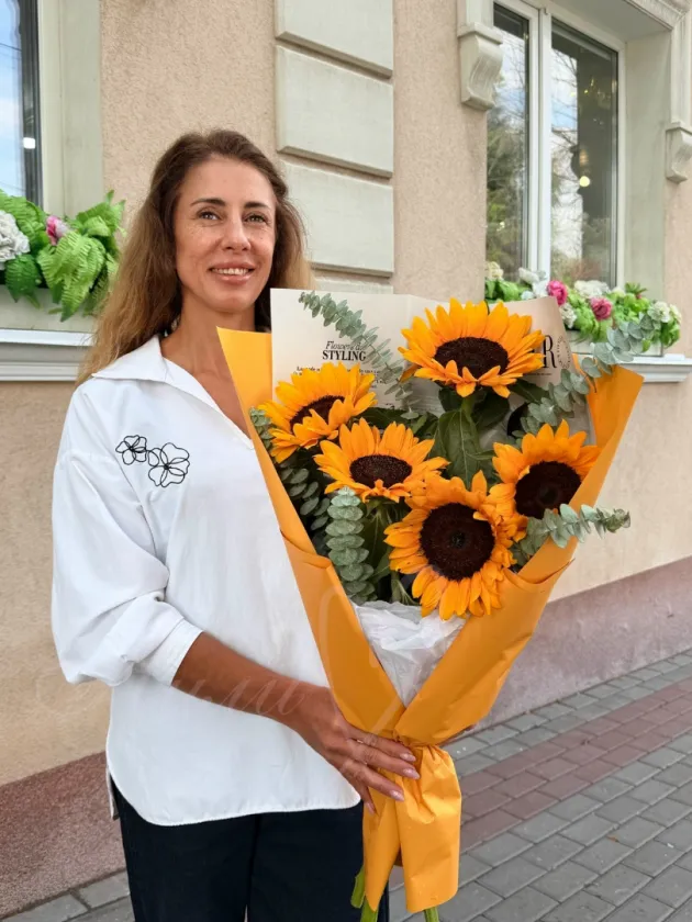 Букет из подсолнухов «Луч солнца золотого»