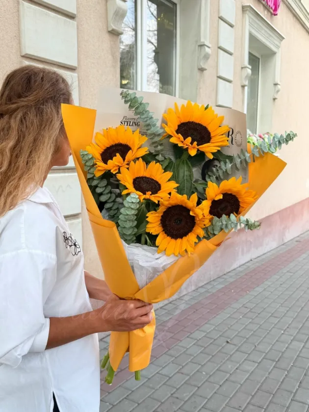 Букет из подсолнухов «Луч солнца золотого»
