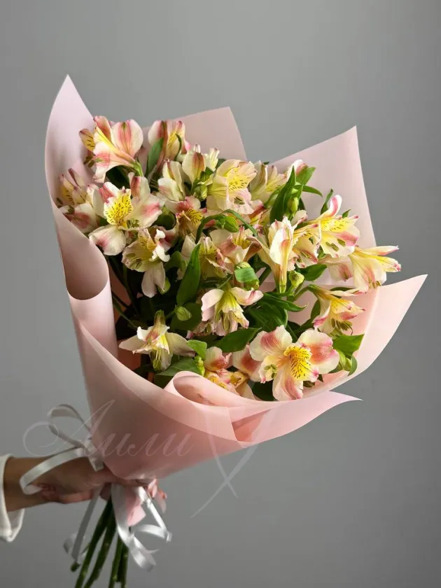 Букет из альстромерий «Зефирка»