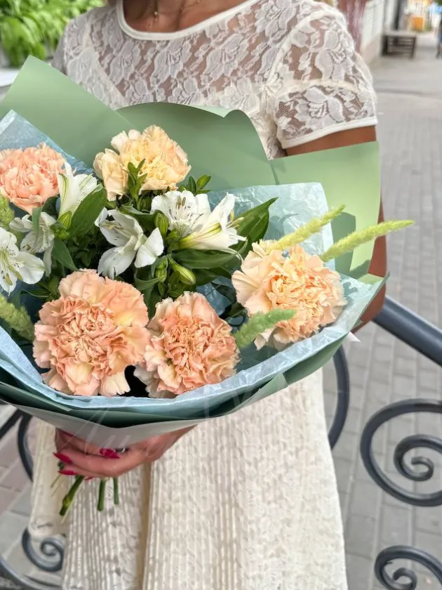 Букет с гвоздикой «Милка»