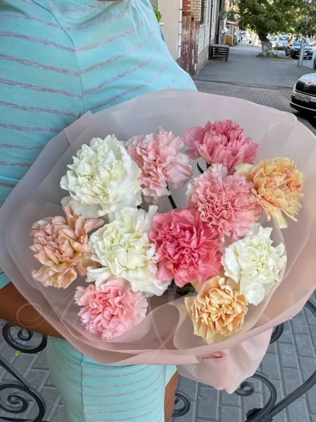 Букет из гвоздик «Симфония»