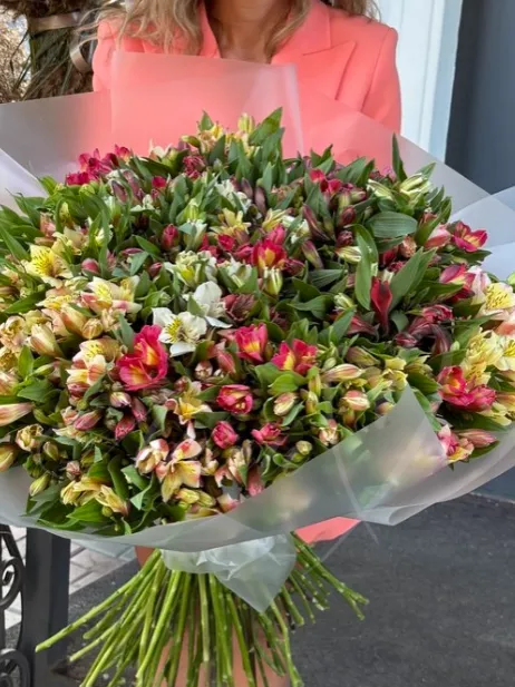 Букет из альстромерии «Владислава»