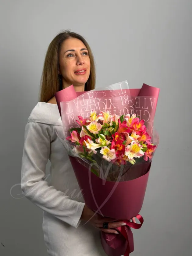 Букет из альстромерии «Яркие мечты»