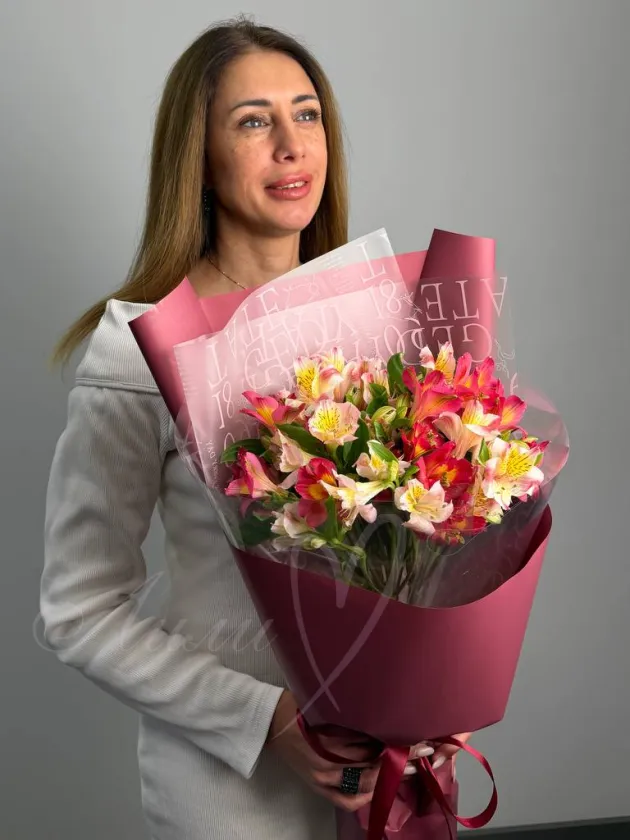 Букет из альстромерии «Яркие мечты»