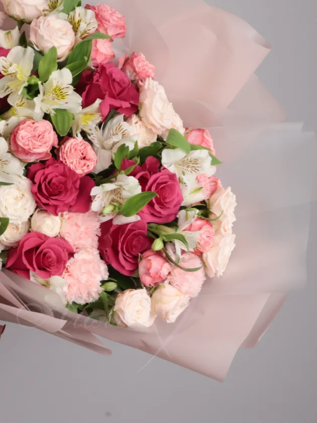 Букет «Клубничный зефир»