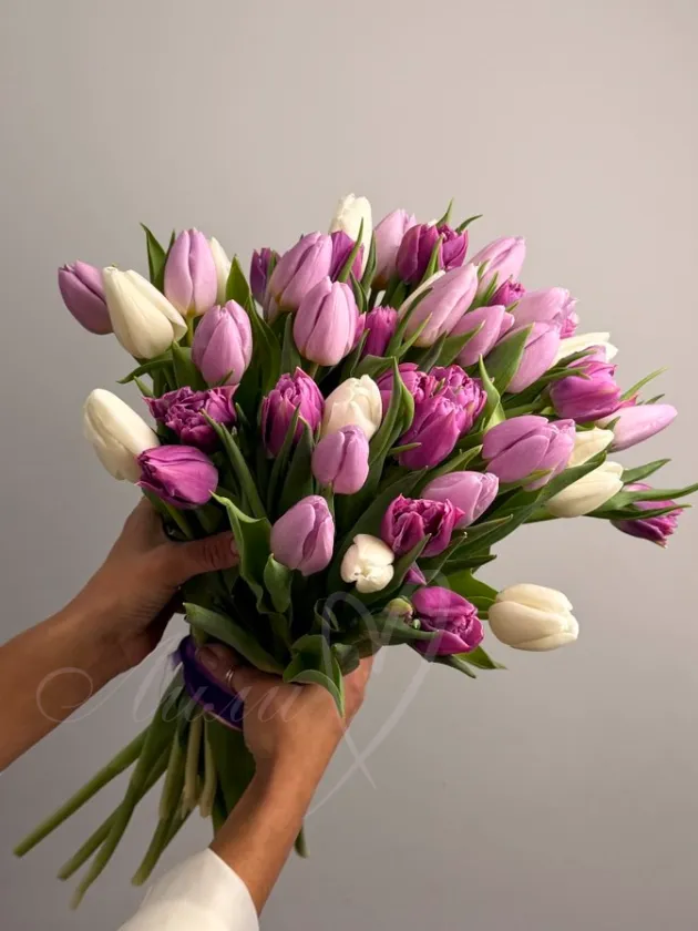 Букет из тюльпанов «Весенняя рапсодия»