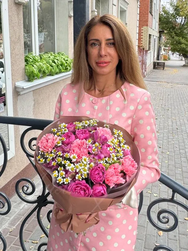 Букет с пионовидной розой «Королева»