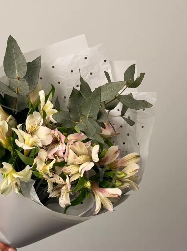 Букет из альстромерии  «Валькирия»