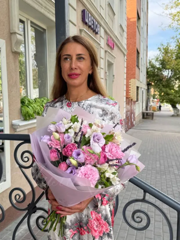 Букет с эустомой «Для тебя»