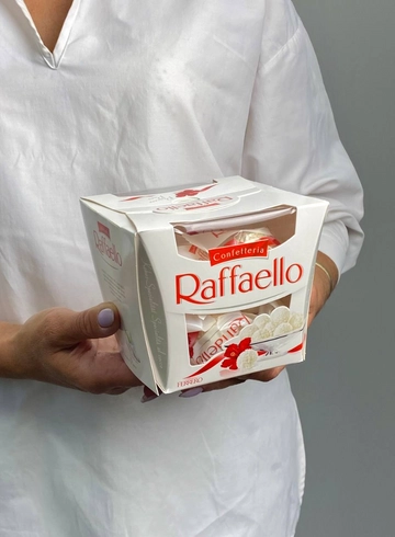 Конфеты «Raffaello» 150 гр от интернет-магазина цветов в 