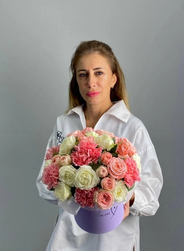 Композиция из роз «Изабель» от интернет-магазина цветов в 