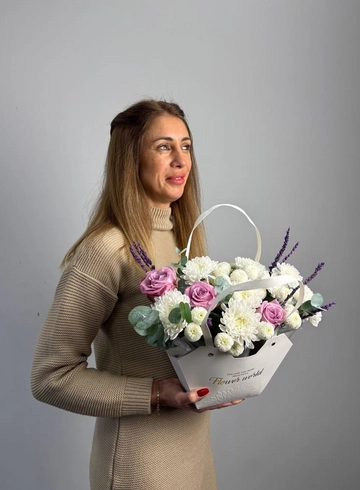 Композиция из хризантем «Паулина» от интернет-магазина цветов в 