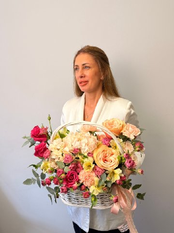 Сборная композиция  &laquo;Нежный день&raquo; от интернет-магазина цветов в 