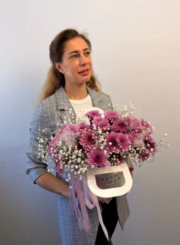 Композиция из хризантемы и гипсофилы &laquo;Вуаль&raquo; от интернет-магазина цветов в 