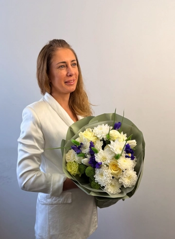 Сборный букет  &laquo;Агния&raquo; от интернет-магазина цветов в 