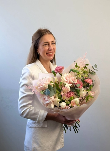 Букет сборный &laquo;Романтика&raquo; от интернет-магазина цветов в 