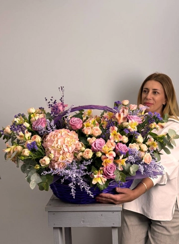 Композиция «Цветочный вальс» от интернет-магазина цветов в 