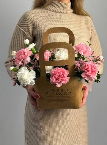 Композиция «Летние моменты» от интернет-магазина цветов в 