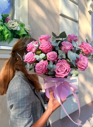Композиция из роз &laquo;Сусанна&raquo; от интернет-магазина цветов в 