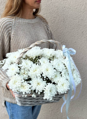 Композиция из хризантемы «Новые чувства» от интернет-магазина цветов в 