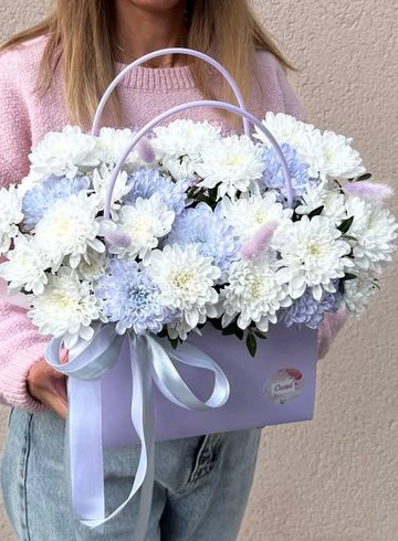 Композиция «Облачко в корзине» от интернет-магазина цветов в 