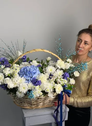 Корзина &laquo;&laquo;Вечернее море&raquo;&raquo; от интернет-магазина цветов в 