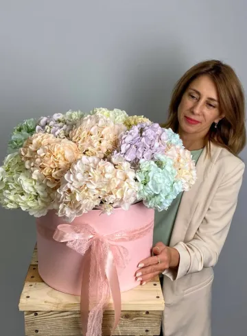 Композиция &laquo;Воздушное безе&raquo; от интернет-магазина цветов в 