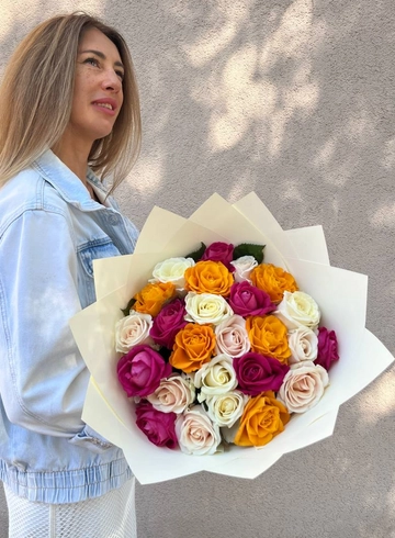 Букет из роз микс «Сладкие сны» от интернет-магазина цветов в 