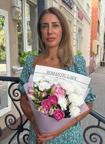 Букет с пионовидной розой &laquo;Вернисаж&raquo; от интернет-магазина цветов в 