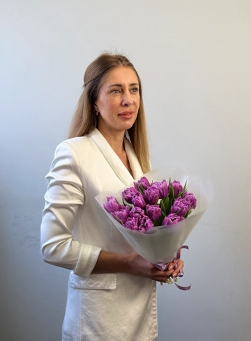 Букет  пионовидных тюльпанов от интернет-магазина цветов в 