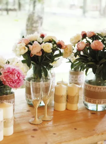 Композиции на столы от интернет-магазина цветов в 