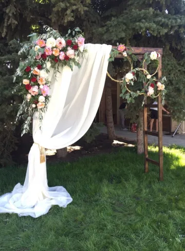 Выездная регистрация Арка от интернет-магазина цветов в 