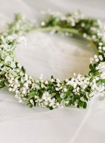 Венок &laquo;Белая принцесса&raquo; от интернет-магазина цветов в 