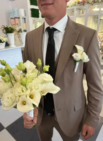 Бутоньерка из каллы от интернет-магазина цветов в 