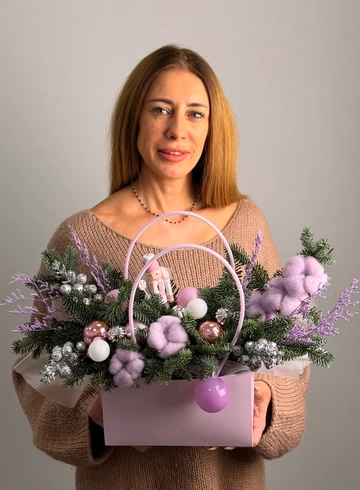 Композиция &laquo;В новогоднюю ночь&raquo; от интернет-магазина цветов в 