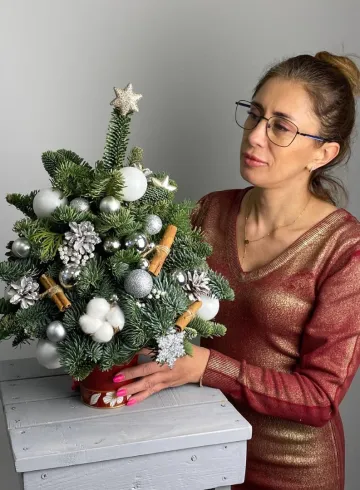 Елочка натуральная &laquo;В зимнем лесу&raquo; 40 см от интернет-магазина цветов в 