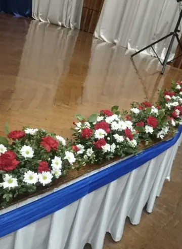 Сцена зал МВД. от интернет-магазина цветов в 