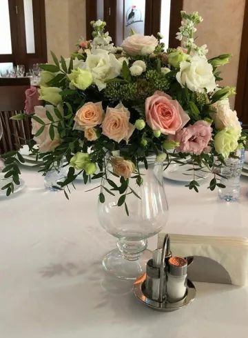 Оформление залов цветами от интернет-магазина цветов в 