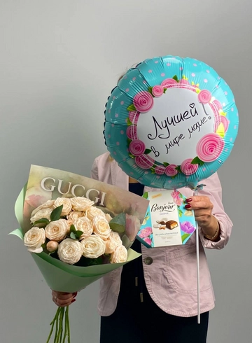 Комбо - набор &laquo;Лучшей маме&raquo; от интернет-магазина цветов в 