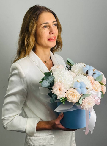 Композиция из хризантем и роз &laquo;Облака&raquo; от интернет-магазина цветов в 