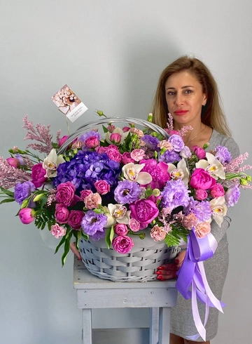 Композиция из роз «Для настроения» от интернет-магазина цветов в 