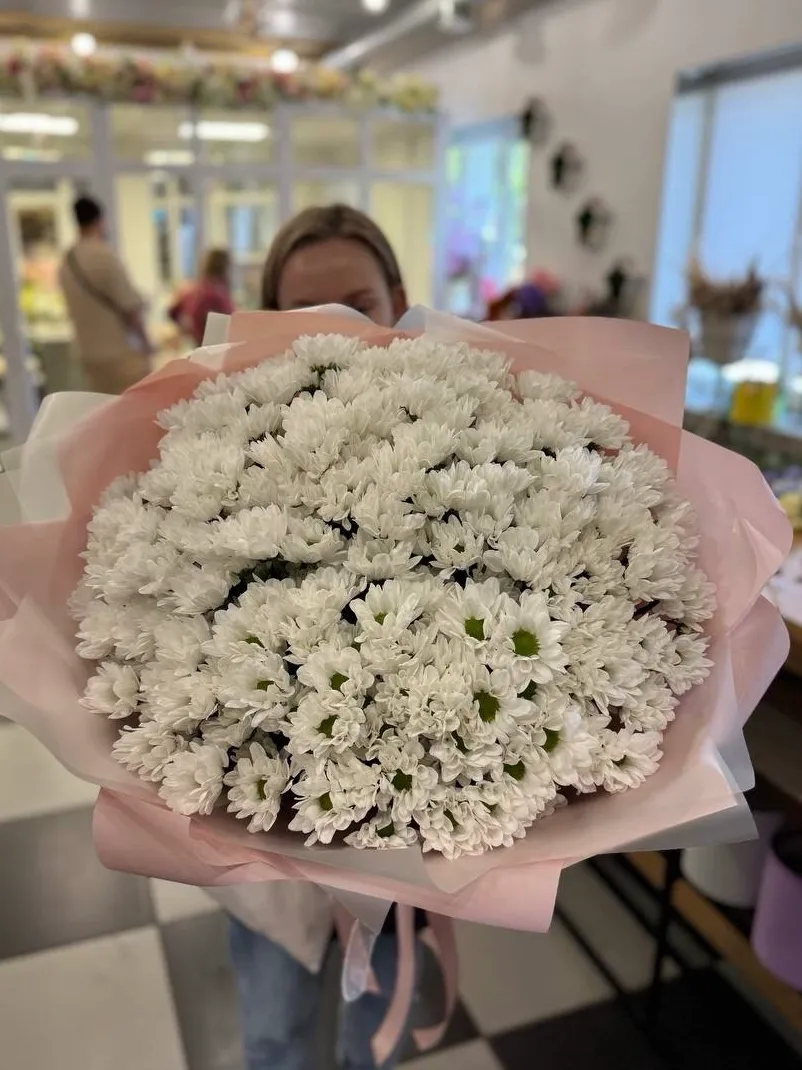 Букет из хризантемы &laquo;Ванильный пломбир&raquo; от интернет-магазина цветов в 